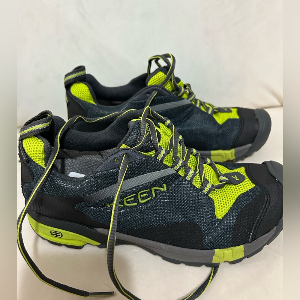 Keen NIB Hybridlife Tryon WP Dark Shadow Lime Green Women’s Active Shoe 6 1/2